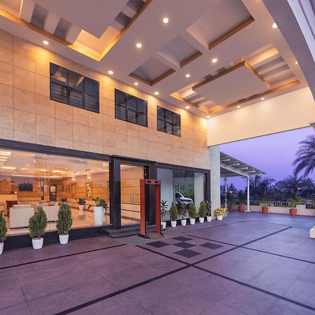 Claresta Hoteles Hosūr Exterior foto