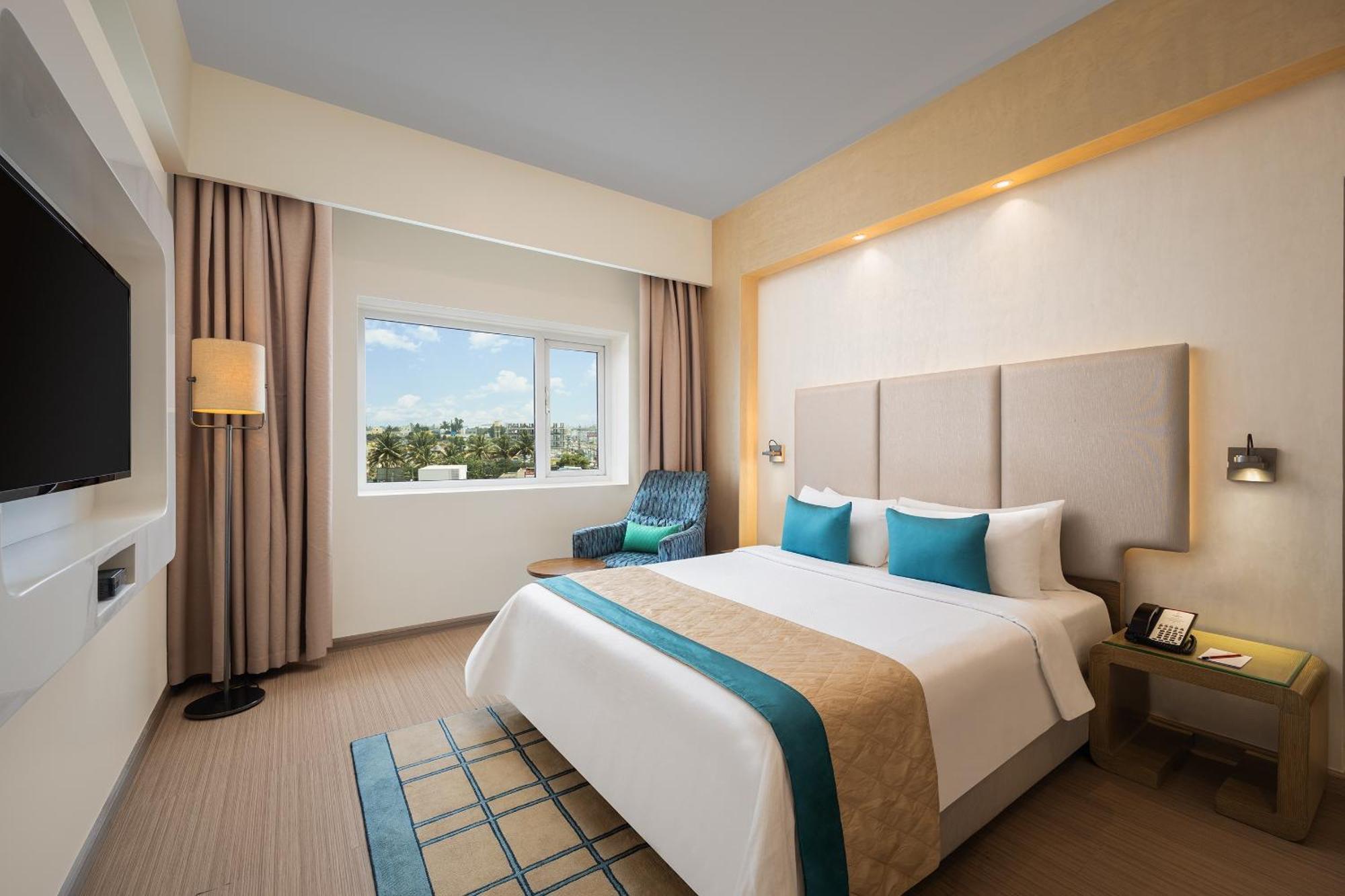 Claresta Hoteles Hosūr Exterior foto