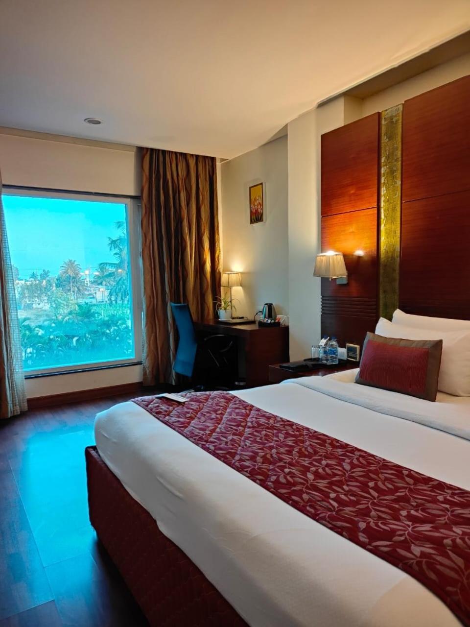 Claresta Hoteles Hosūr Exterior foto