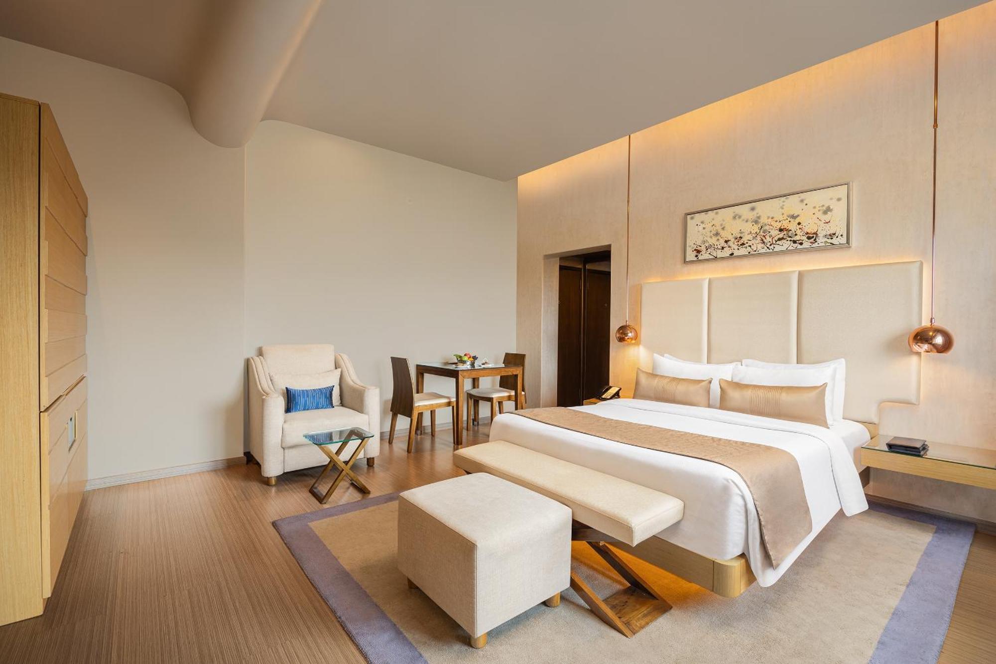 Claresta Hoteles Hosūr Exterior foto